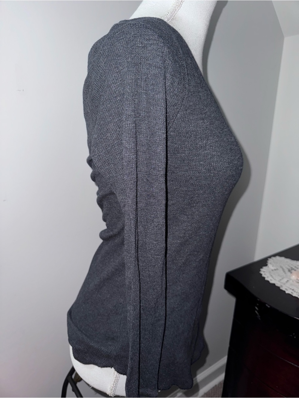 Old Navy Charcoal Ribbed V-Neck Sweater - Picture 3 of 4